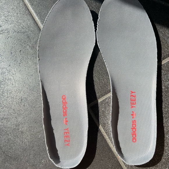 YEEZY BOOST 350 Beluga 2.0 - Picture 8 of 11